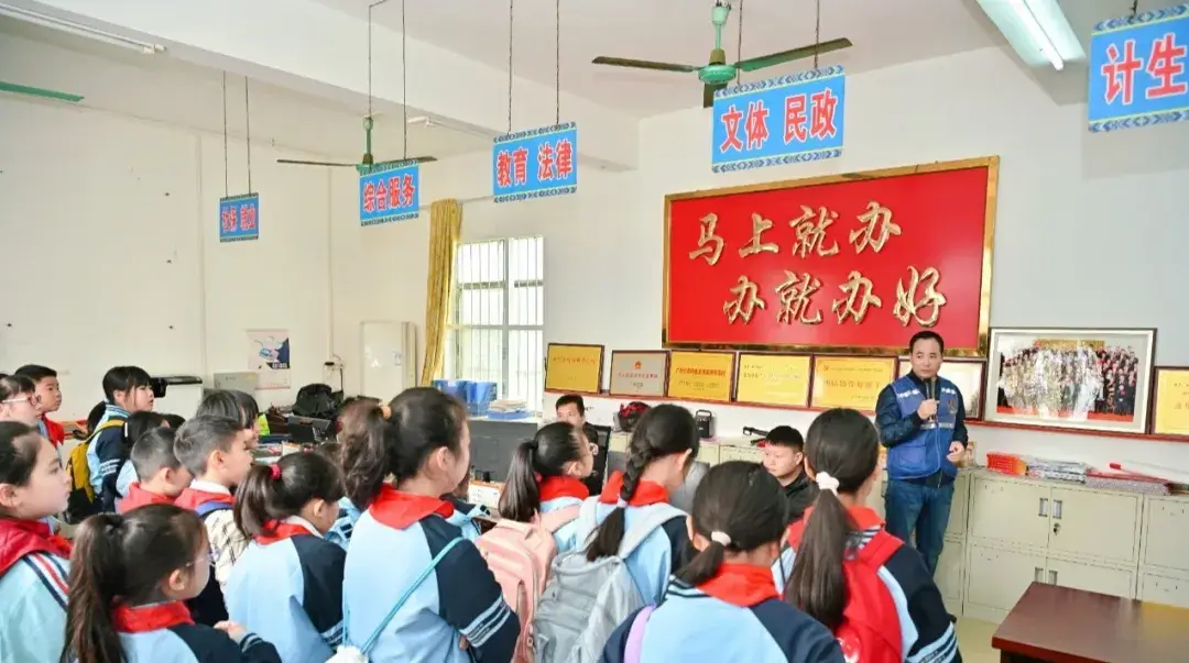 【希望风采】“红色基因薪火传 小小少年扬乡情”—南宁市希望工程红领巾成长营扬帆起航